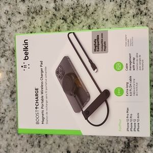 Belkin Boost Charge Magnetic Portable Wireless Charger Pad